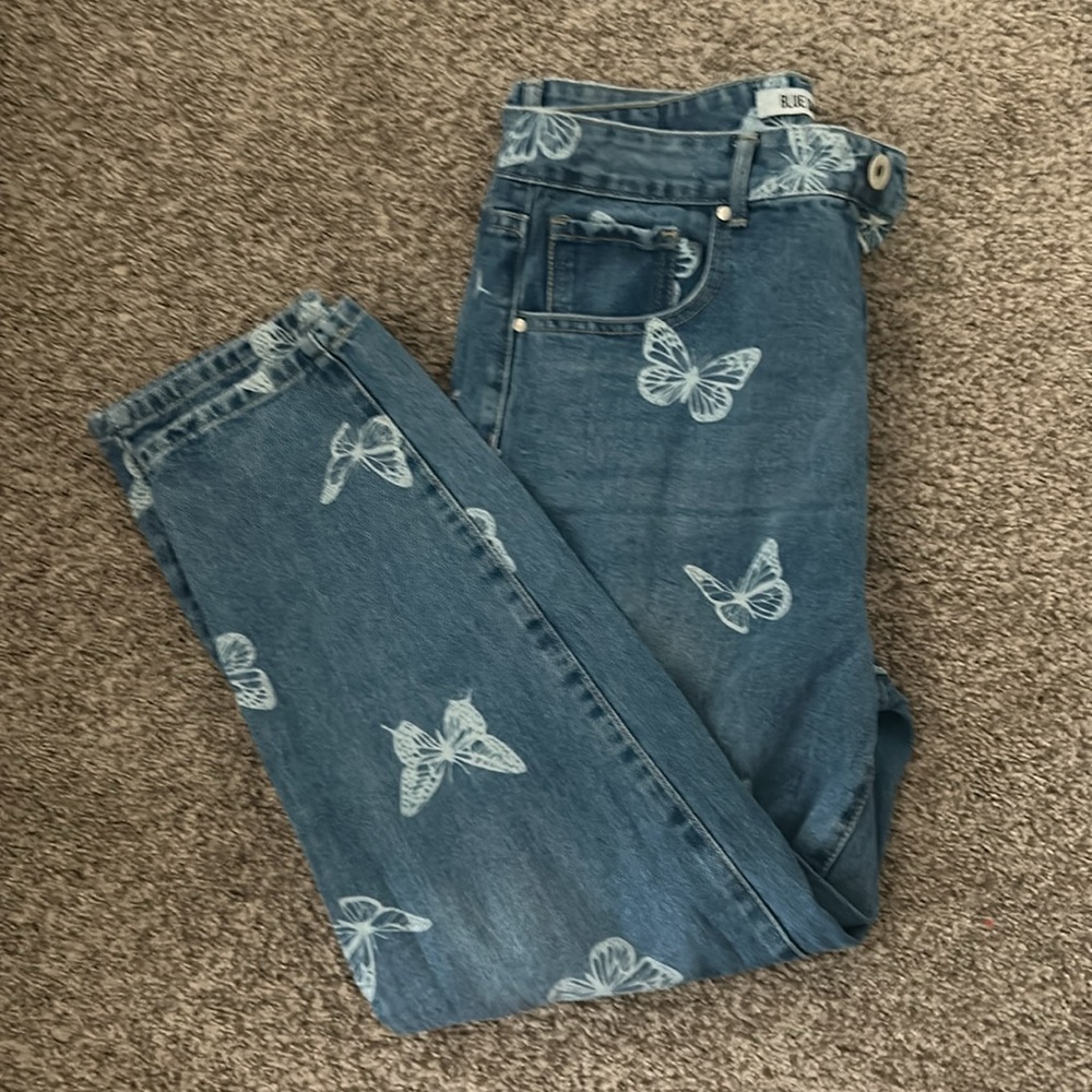 Trendy Butterfly Wash Jeans Size 10